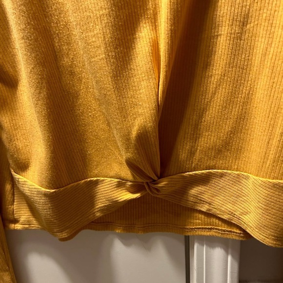 Sweater - Picture 2 of 5